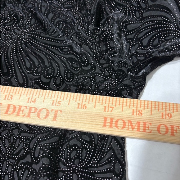 Anama Black Velvet Burnout Floral, Off Shoulder. Elastic Waist and Cuffs, Lined - Picture 11 of 13